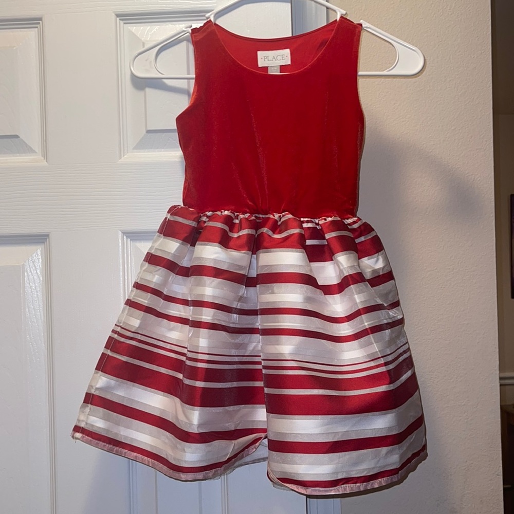 Children’s Place red and white with silver girls formal/party dress Size 5/6